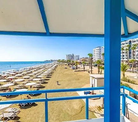 Gregorys Holiday Apartament *